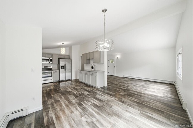Photo - 28 Ashwood Dr