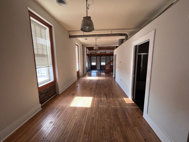 Photo - Bloomfield On The Corner Unit 202 N 9th Street #B