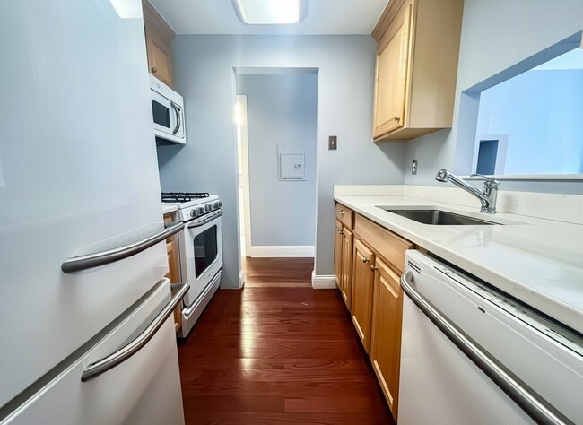 Photo - 1619 Spruce St Unit 2