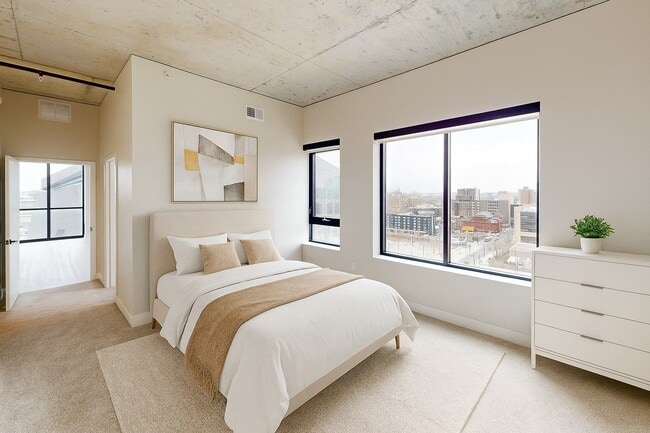 Photo - 4th and Park