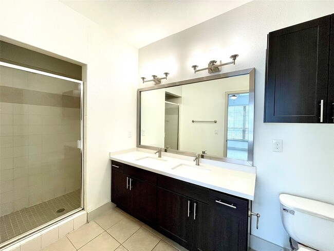 Building Photo - 2222 Smith St Unit 403 Rental
