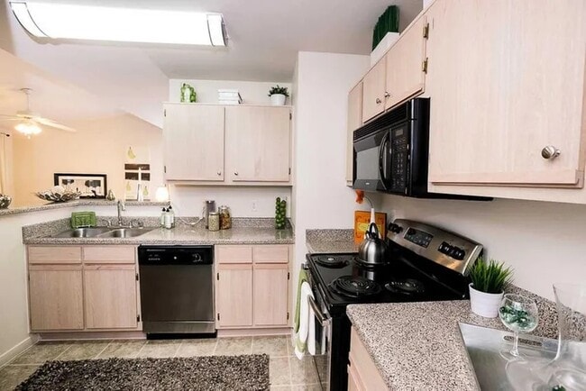 Photo - North Houston Living | Easy Commute & Comfort Unit LVE1