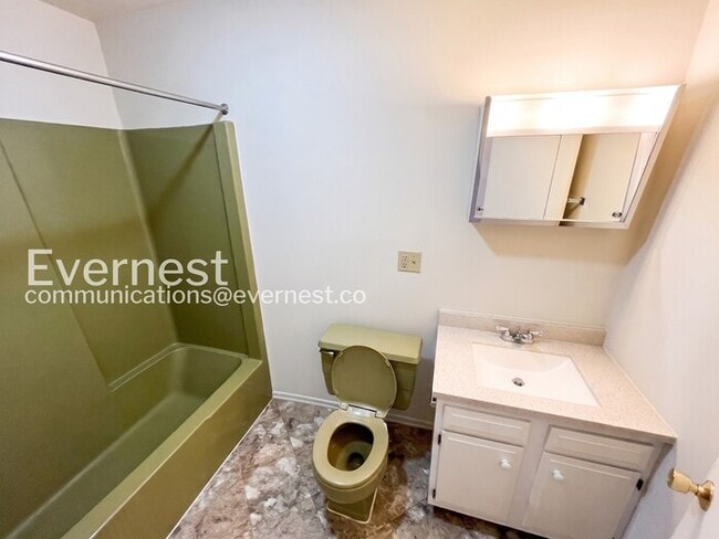 Photo - 12914 N Cresap St Unit 37