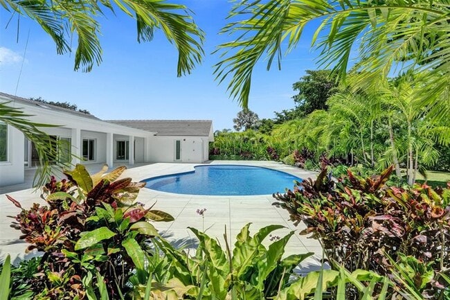Building Photo - 2800 Banyan Blvd Cir NW Rental