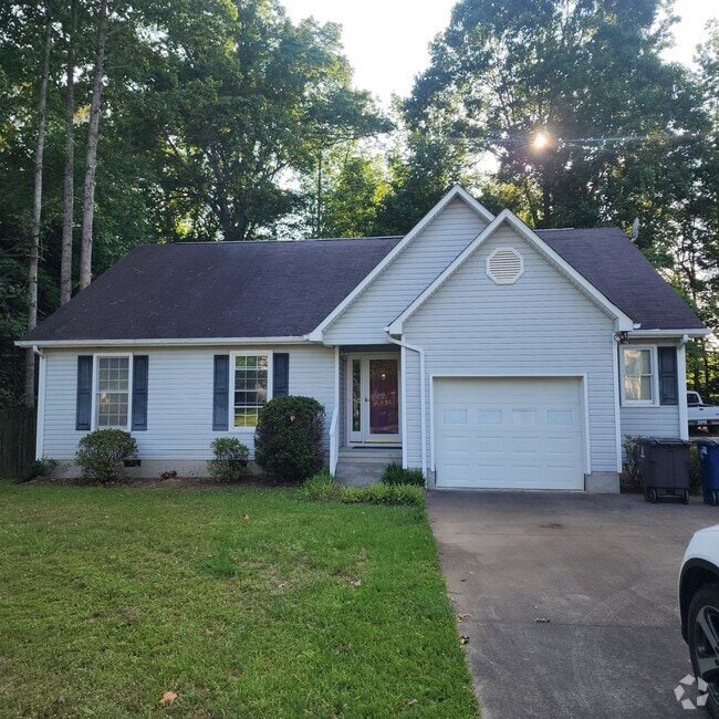 Building Photo - One Level House with An Open FloorPlan FOR...