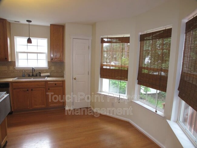 Photo - 8007 Bristle Ln