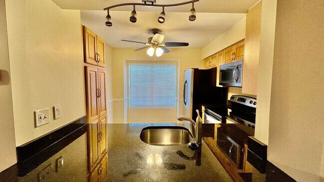 Photo - Beautiful Townhome Near Gunner's Lake in G...