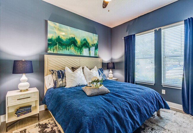 Nine12 Gateway Apartments