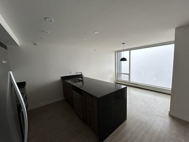 Photo - 5633-P5633 Fenwick St Unité PH309