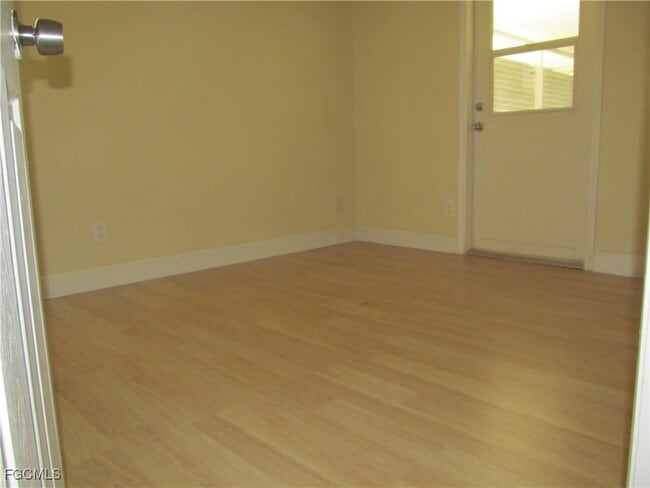 Building Photo - 1411 Caywood Cir S