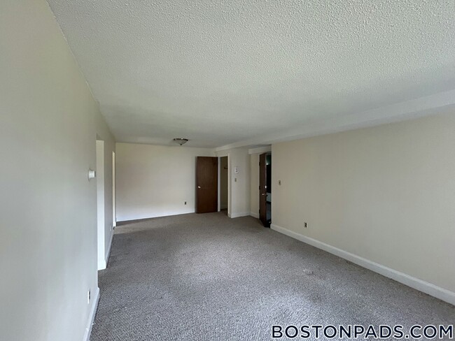 Photo - 8 Brattle Dr Unit 2