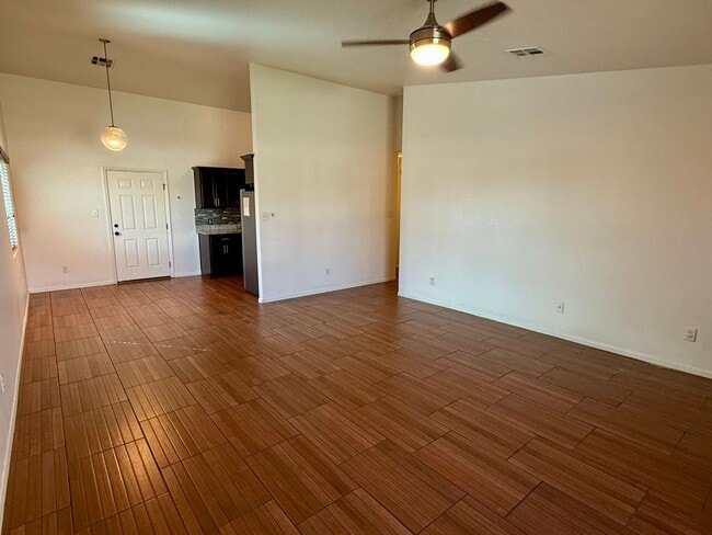 Photo - 4 Bedroom Home in San Luis AZ. with Fenced Lot and Landcaping