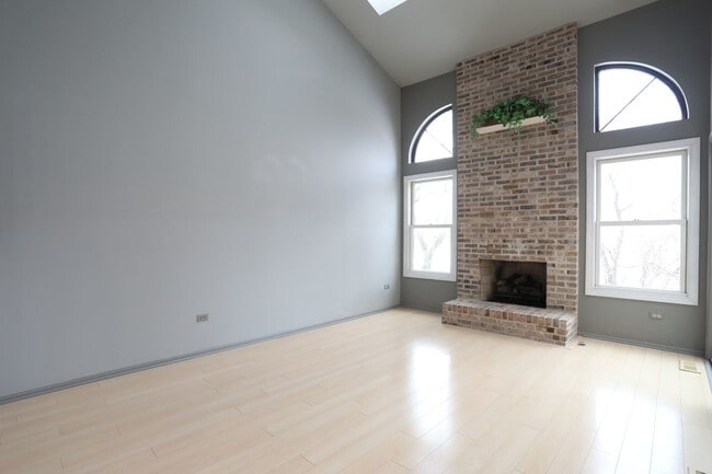 Photo - 966 N Auburn Woods Dr