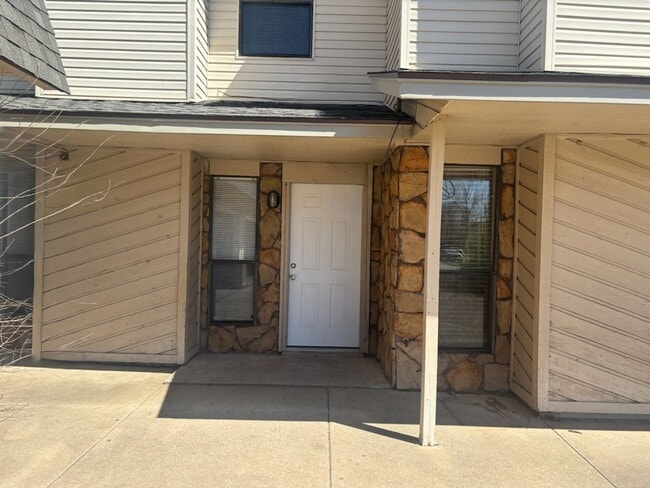 Building Photo - 2903 NE Tortoise Dr