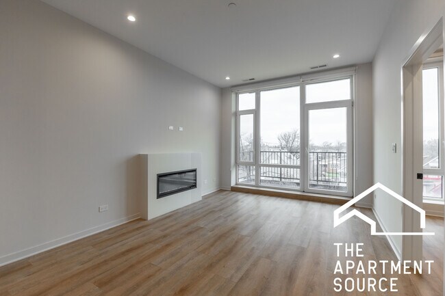 3207 N Narragansett Ave