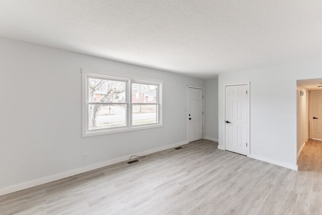 Photo - 3214 Fairacres Rd SW