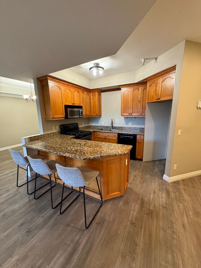 Photo - 12407 Moorpark St Unit 201