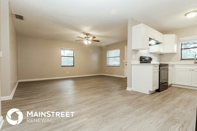 Photo - 672 28th Ave S