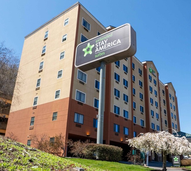Building Photo - Furnished Studio-White Plains - Elmsford Rental