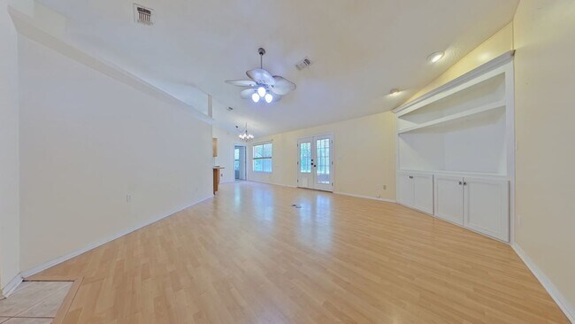 Building Photo - 3341 Marion Oaks Way