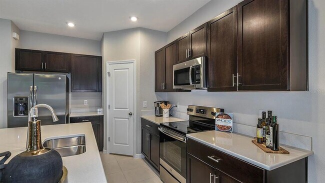 Photo - 10557 Oakside Dr