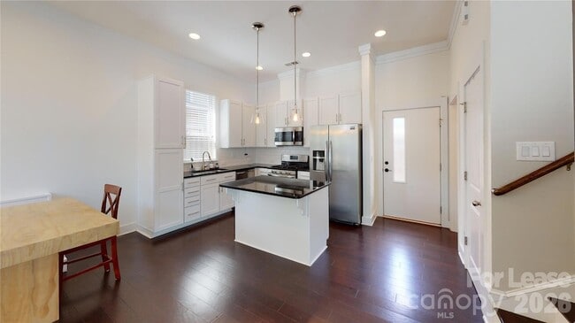 Photo - 930 Steel House Blvd