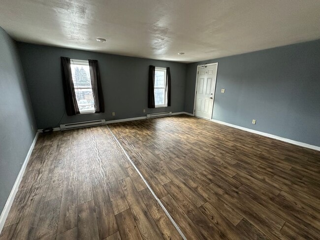 Photo - 107 W Pulteney St