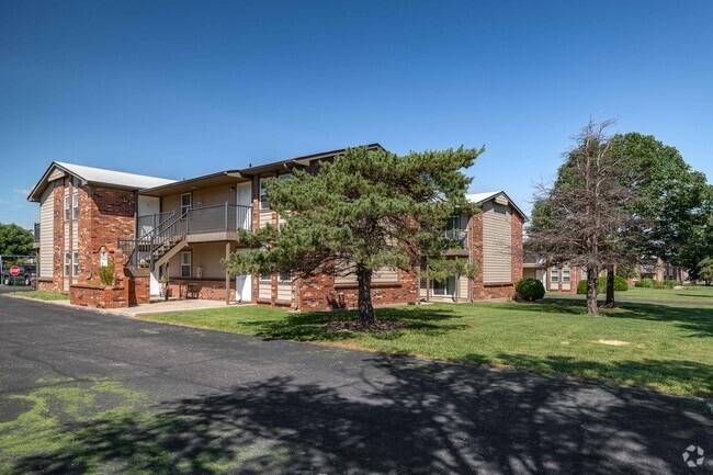 Pine Creek Apartments