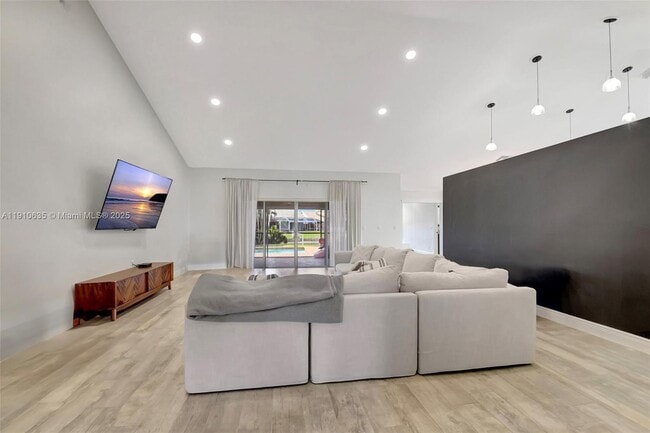 Photo - 9208 Sun Pointe Dr