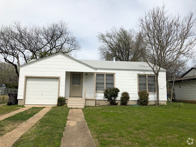 Building Photo - AVAILABLE NOW 2 Bedroom 1 Bath Home in Wes...