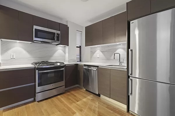 Photo - 314 E 34th St