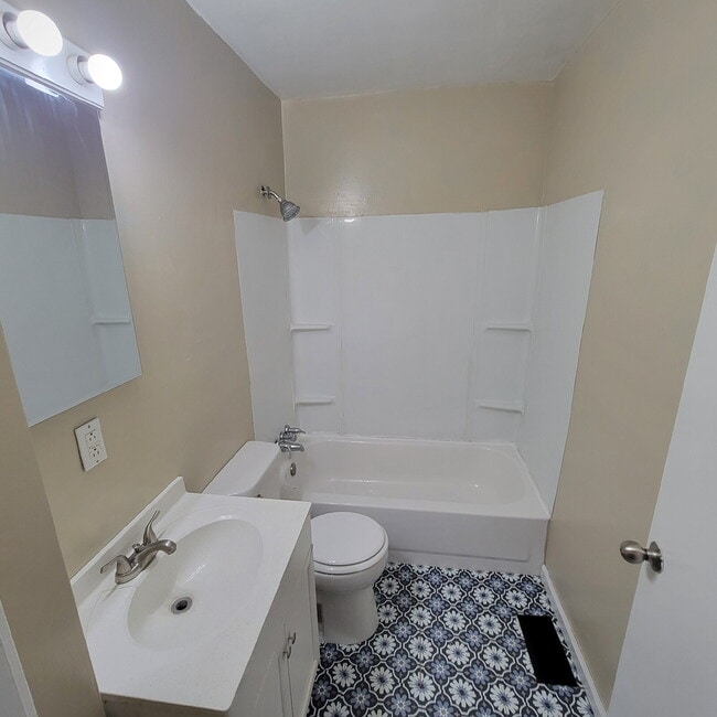 Photo - Christian Park area 2BR House for LEASE!