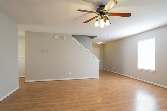 7930 Greens Rd