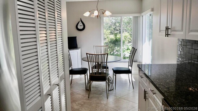 13817 Royal Palm Ct Unidad B
