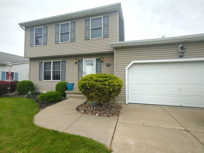 Photo - 579 Homestead Dr