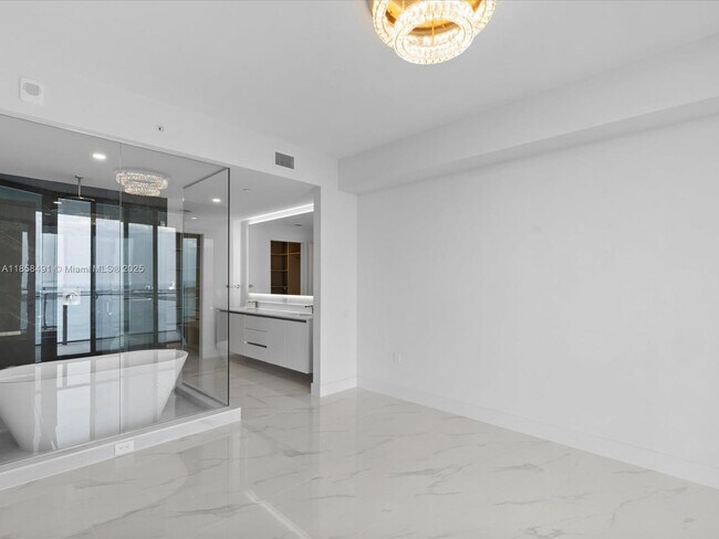 Photo - 700 NE 24th St Unit 4906