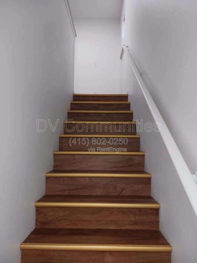 Photo - 2571 NW Cedar Ave Unidad 1 1