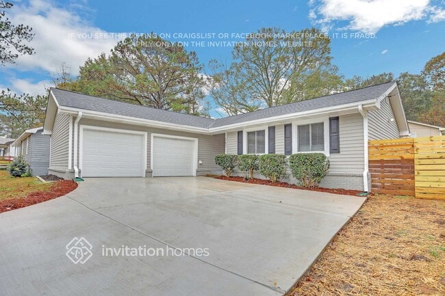 Photo - 565 Lakeridge Cir SE