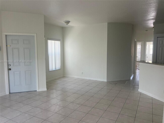 Photo - 9040 NW 54th St