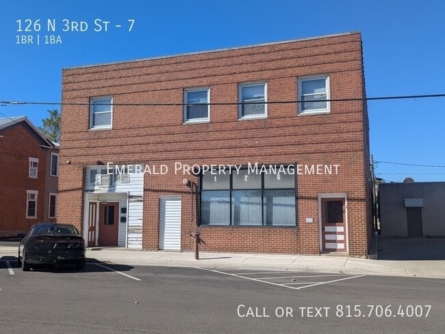 Building Photo - 126 N 3rd St Unit 7
