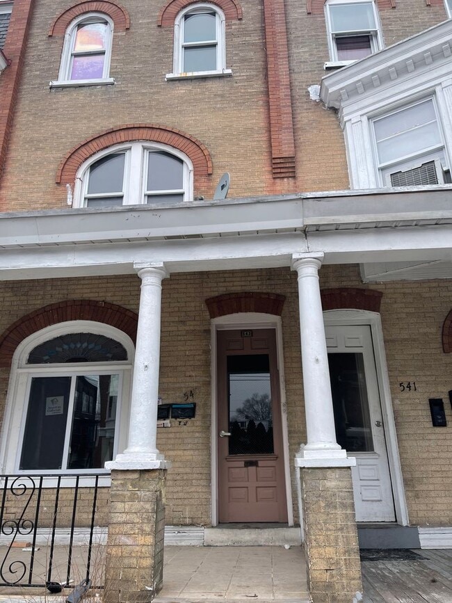 Building Photo - 543 Washington St Unit 2