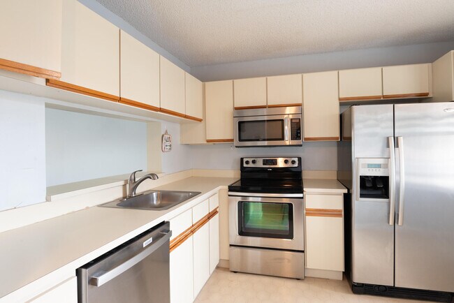 Photo - 3031 Holiday Springs Blvd Unit 201-7