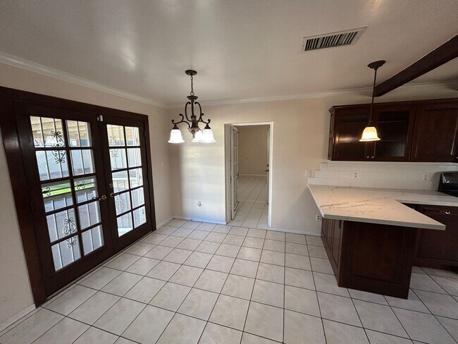 Photo - 5015 N 13th Ave