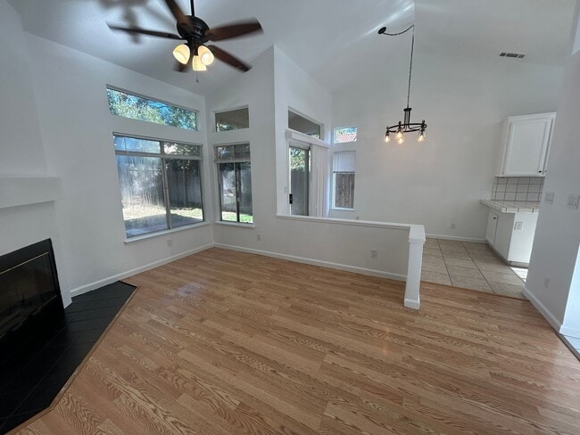 Photo - 4093 Heartland Way