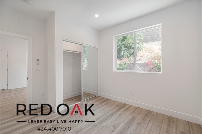 Photo - 4592 N Riverton Ave Unidad 4592 Rental