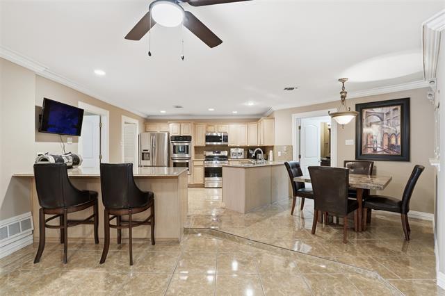 Photo - 6545 Lyndon B Johnson Fwy