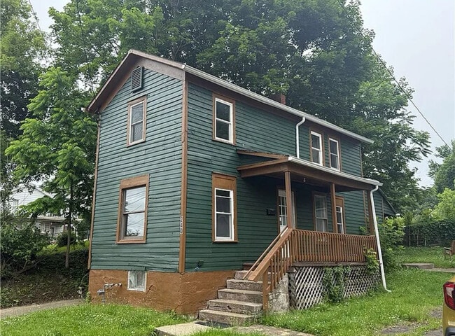 Building Photo - 240 2nd Ave