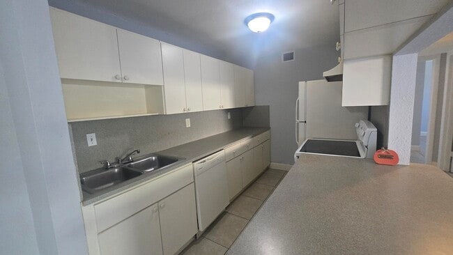 Photo - 11606 NW 29th St Unit 1a