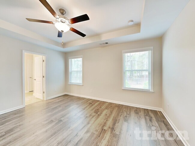 Photo - 208 Chapelcrest Ln