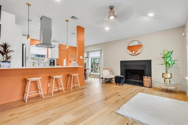 Building Photo - 9700 Sugar Hill Dr Unit A